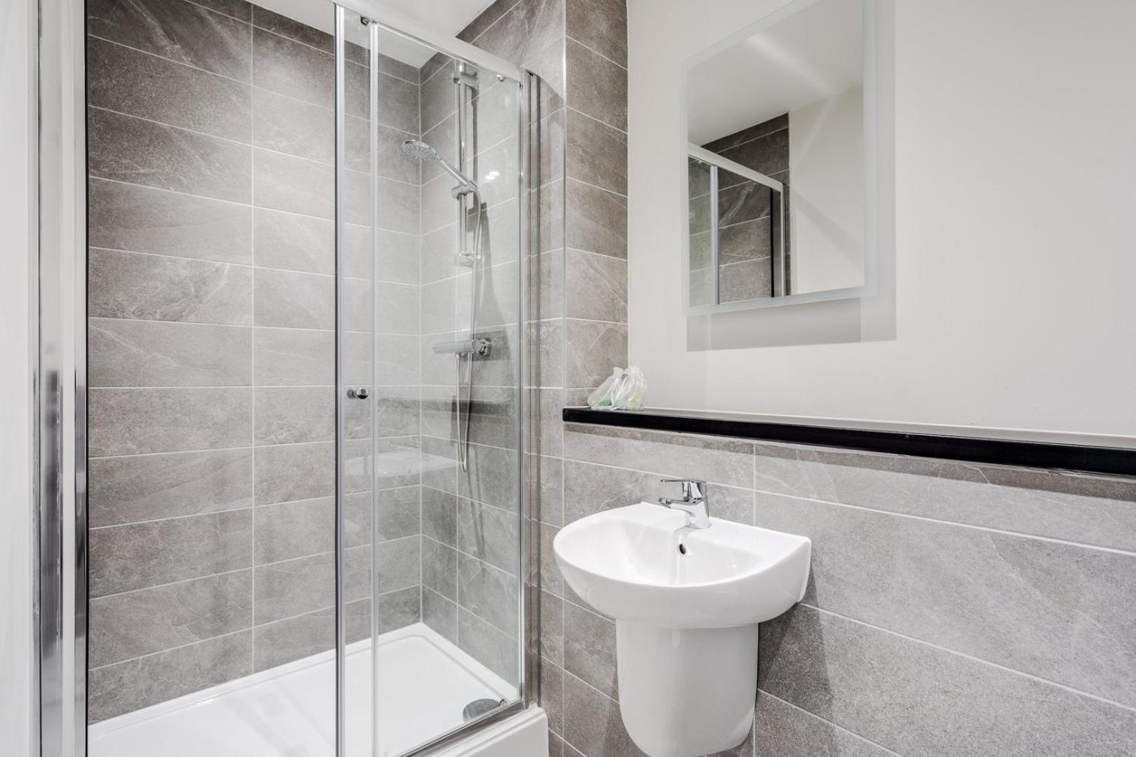 Comforting City Retreat In Vauxhall - No Wifi Liverpool Esterno foto