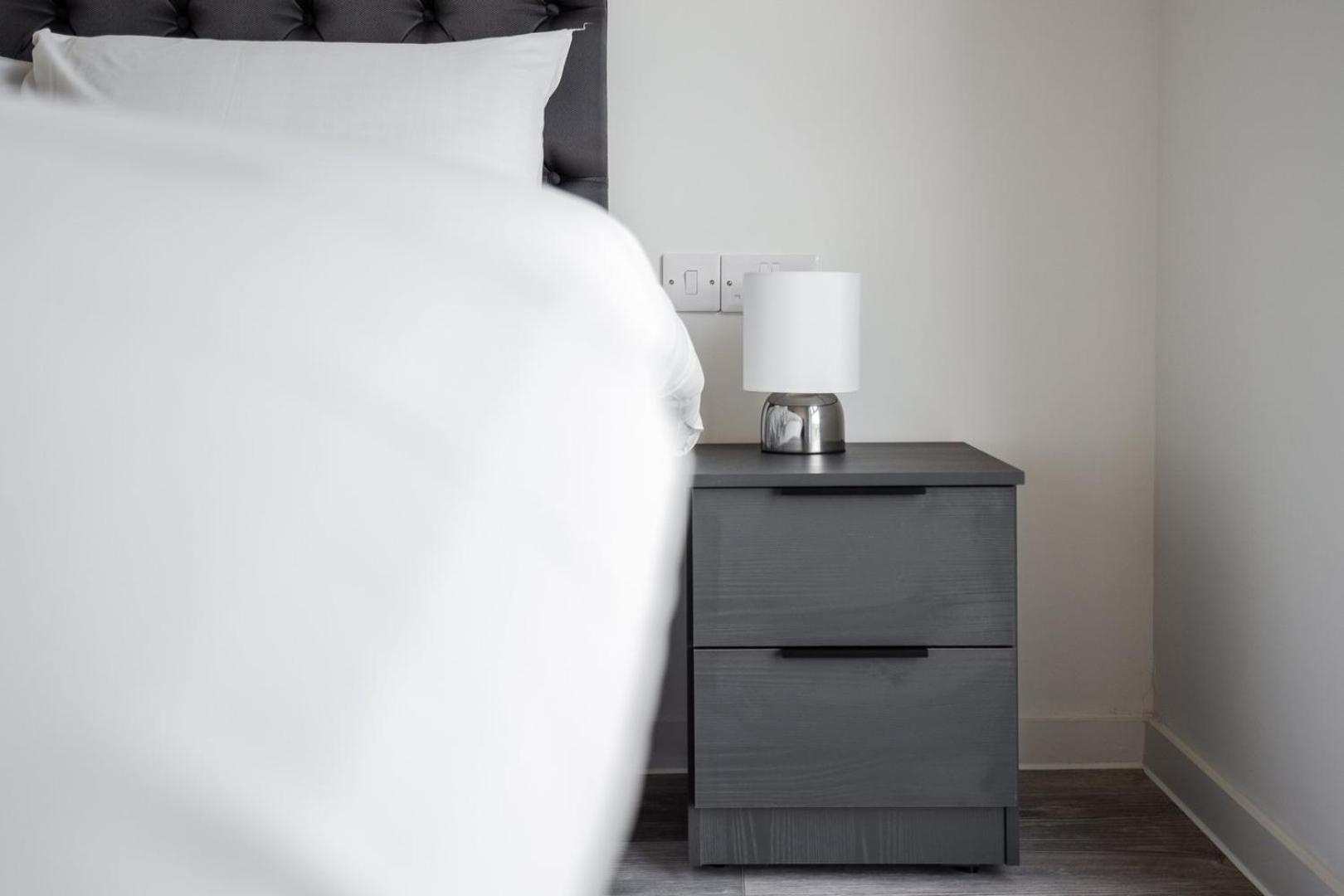 Comforting City Retreat In Vauxhall - No Wifi Liverpool Esterno foto