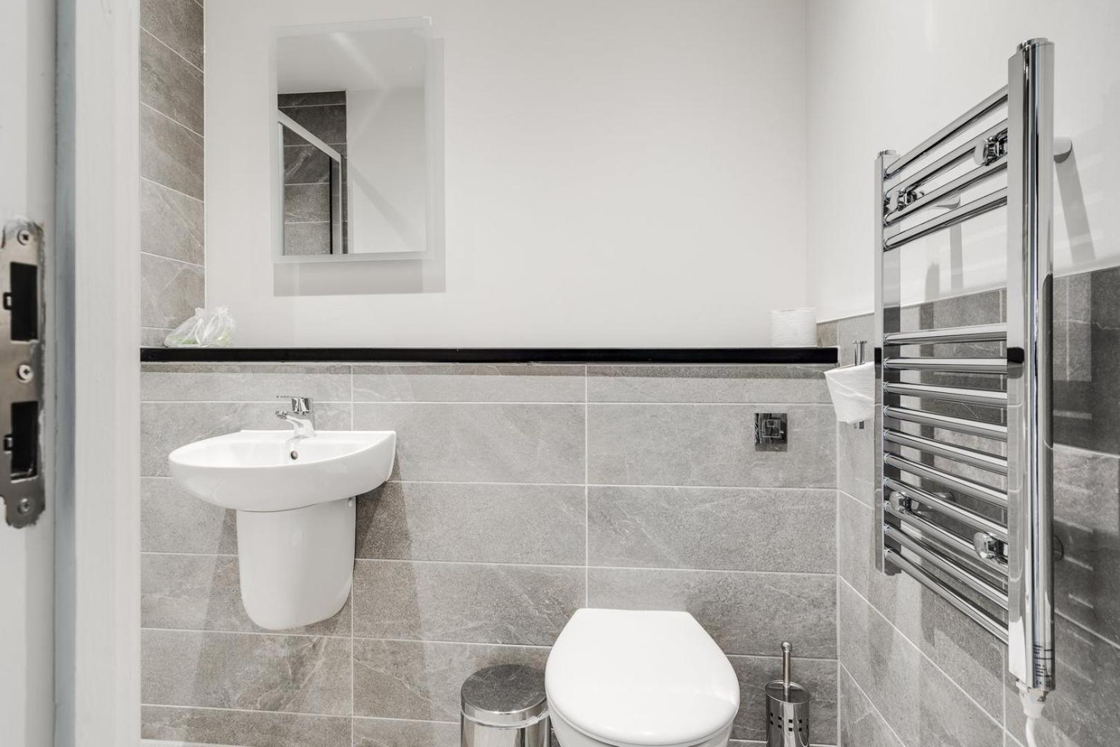 Comforting City Retreat In Vauxhall - No Wifi Liverpool Esterno foto